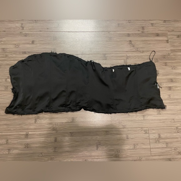 Corset crop black top with silver detailing with side zipper - Picture 2 of 5